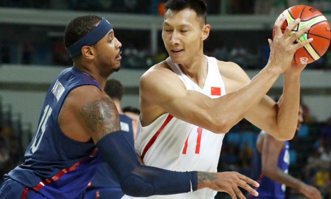 为什么黄种人不能进nba(还认为黄种人的身体素质不适合打篮球？网友：张卫平比姚明还壮)