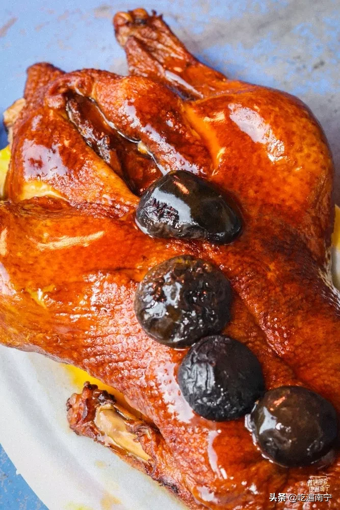 南宁这6家排断腿的烧卤店，去晚就连烧鸭腿都没