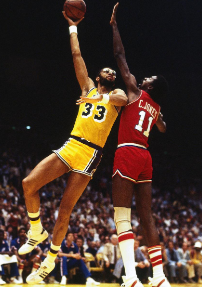 nba為什么中鋒這么低（NBA大前，小前，控衛，分衛都有第一人，為何就中鋒沒有？）