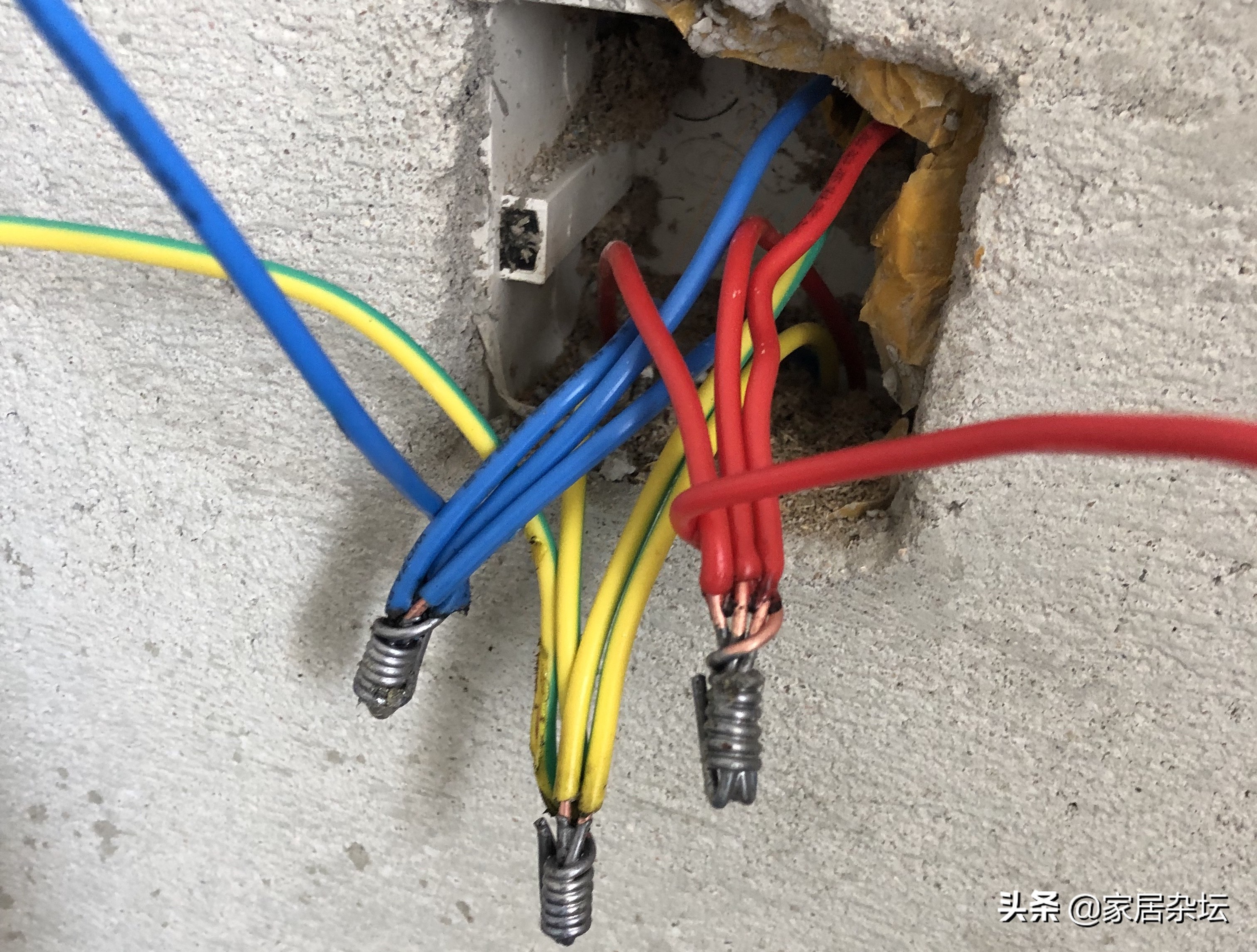 装修电路改造，如何区分火线零线地线？有哪些方法？能看颜色吗？
