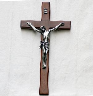 耶稣在十字架受死,十字架是基督教的标志,代表了上帝对世人的爱和救赎