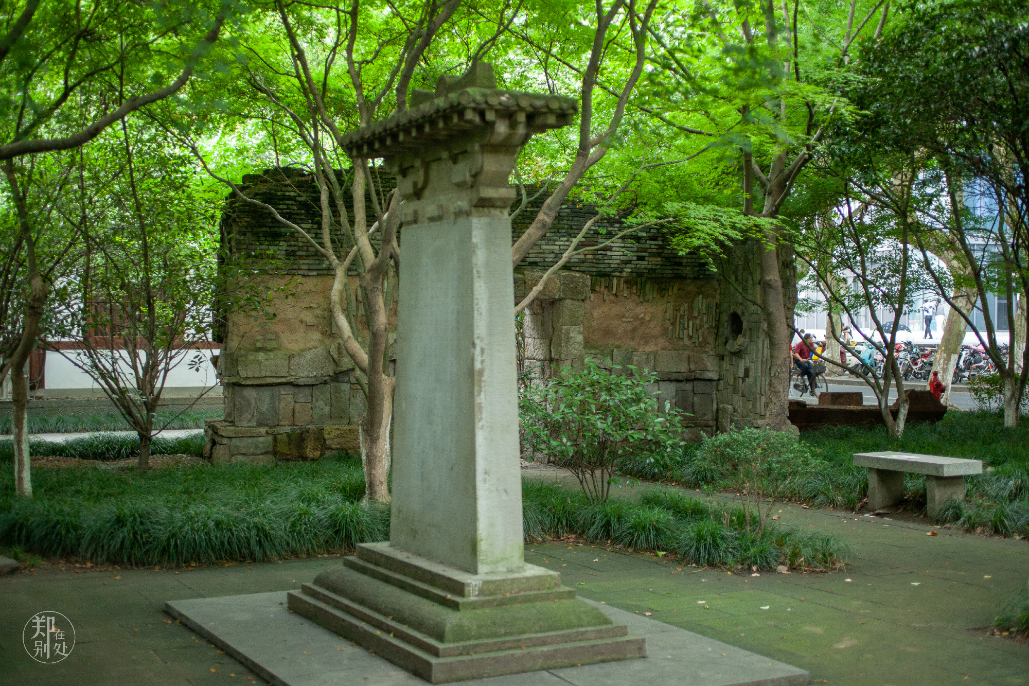 杭州凤山门：百年前，坐“篮筐电梯”上城门，要花点钱
