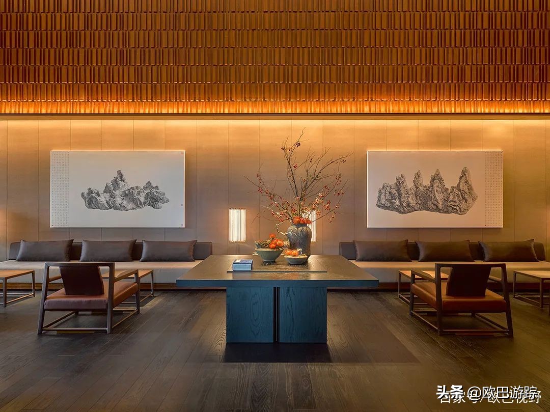 厦门这家奢牌酒店，毗邻繁华，却又遁于静谧迷人的港湾