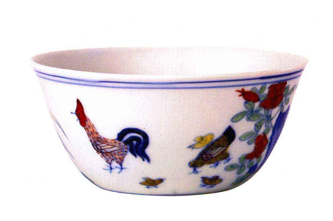 明代陶瓷文化，最美高足杯，斗彩葡萄纹高足杯，名品斗彩鸡缸杯
