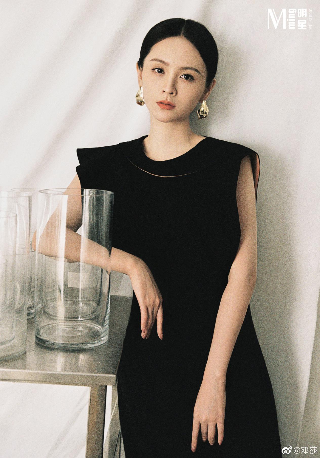 6月29日晚上八点半左右,演员邓莎发文回应争议,称自己本不想蹭热度,但