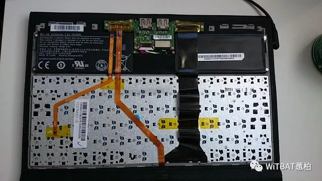 拆解諾基亞Lumia 2520鍵盤SU-42更換電池攻略