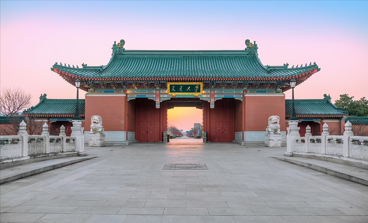 985高校档次划分，哈工大跌落第4档，上交大、浙大居第2档