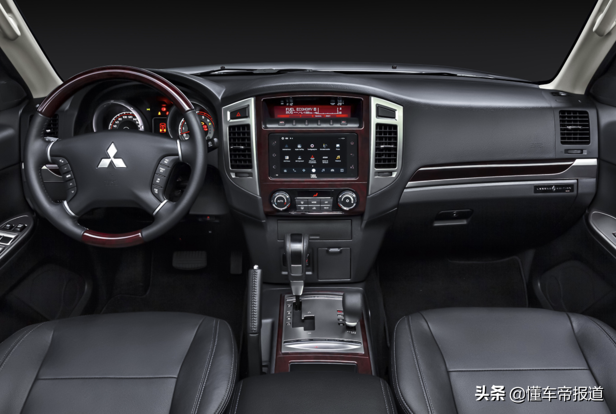 新车 </p><p>　　 约合人民币40万元起，三菱帕杰罗传奇版发布，3.2T柴油动力