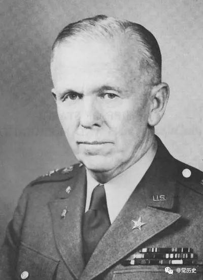 约瑟夫·史迪威 太平洋战场美国第10集团军司令[生] 98年前,1921年3月