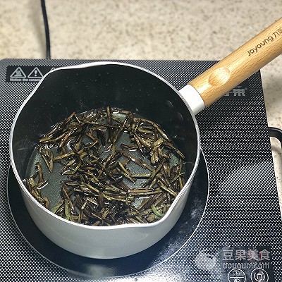 葱油拌面的家常做法（葱油拌面的家常做法简单黄磊）-第5张图片-科灵网