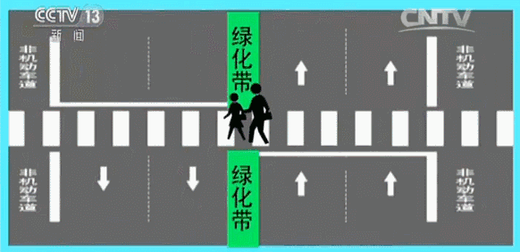 学生斑马线被撞飞,