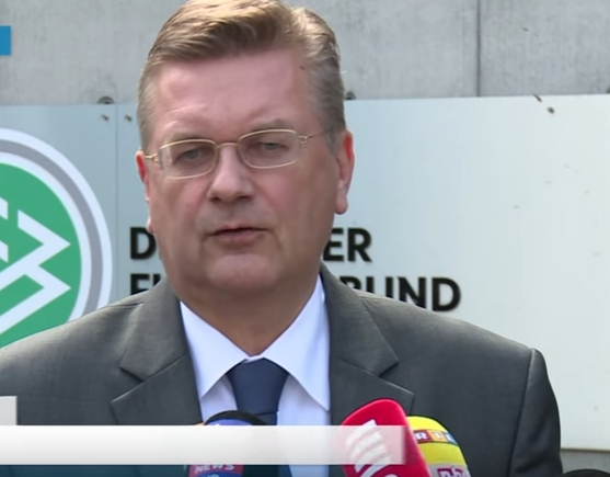 格林德尔辞职（图片报：德国足协主席格林德尔今日辞职）