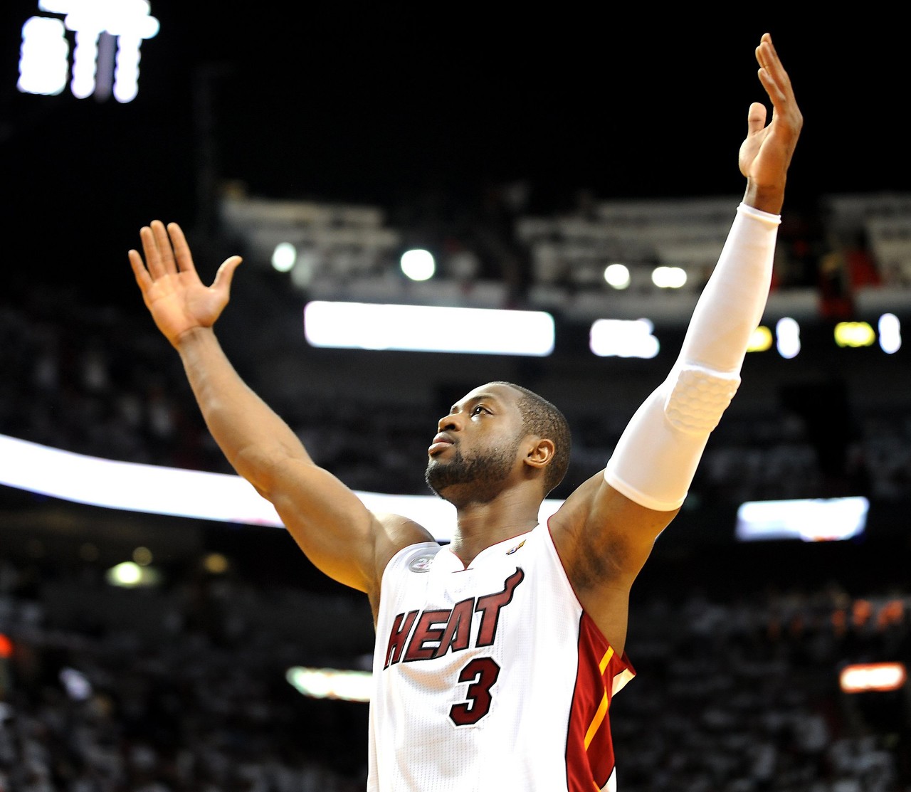 迈阿密热火本赛季强势复苏（「讨论&amp;分析」数据表明：热火队有望在后半程强势收官）-趣拿体育