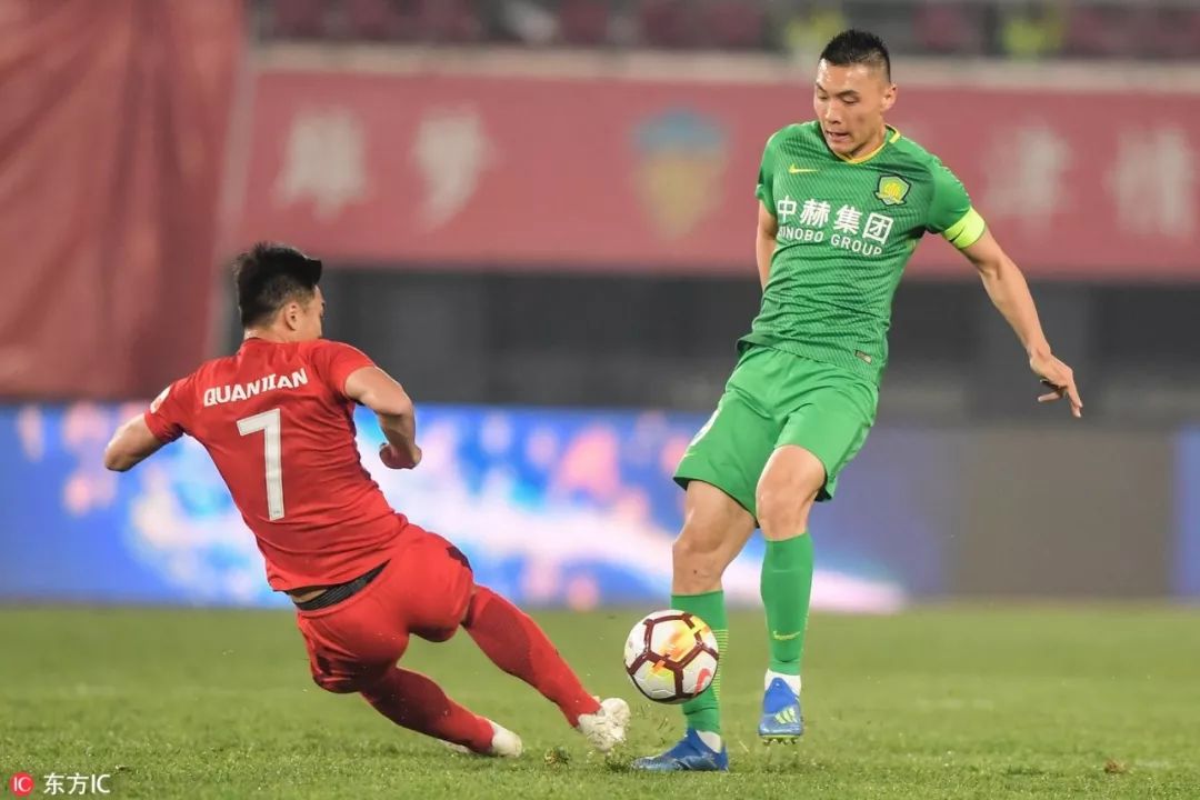 北京国安2-0天津权健(战报丨巴坎布进球被吹 中赫国安0-0权健)