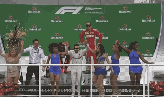 F1巴西站：汉密尔顿神奇夺冠，梅奔提前拿下车队冠军