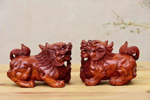 狗牙齿戴在身上有什么好处（古代历史上辟邪饰品大全）