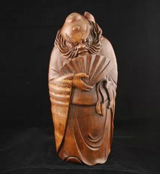 狗牙齿戴在身上有什么好处（古代历史上辟邪饰品大全）