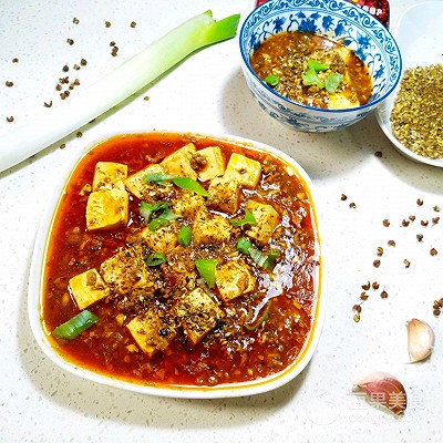 麻婆豆腐的家常做法（麻婆豆腐的家(jia)常做法不放肉）-第11张图片-大连信息(xi)网