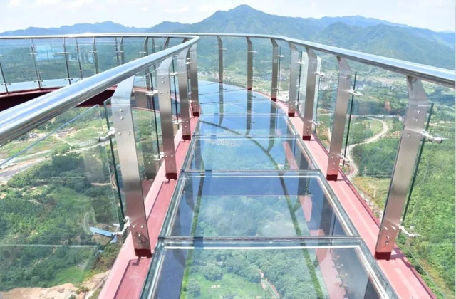 比张家界玻璃栈道刺激100倍的南武当!你敢去挑战吗?