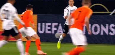 欧国联：普罗梅斯范戴克破门，荷兰客场2-2德国晋级4强