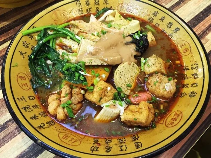 本周最低-4℃！冷冷冷的大西安，你需要这12碗味美鲜辣的红油冒菜！