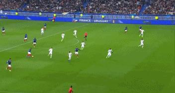 吉鲁点射姆巴佩伤退，法国1-0乌拉圭