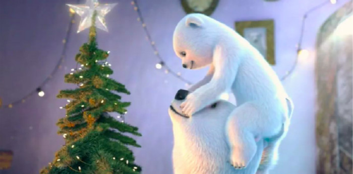 北极熊让足球飞(「发现好物」想和可口可乐“萌宠”北极熊一起堆雪人，再来个温暖的抱抱)