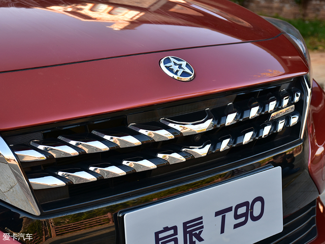 “轿跑SUV”代步车 爱卡试驾启辰T90