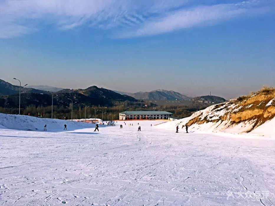 昆仑国际滑雪场门票图片