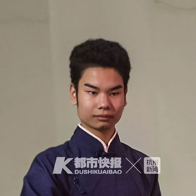 喜大普奔！身份证照可以拍三次了！快报女记者手把手教你拍出最美身份证照