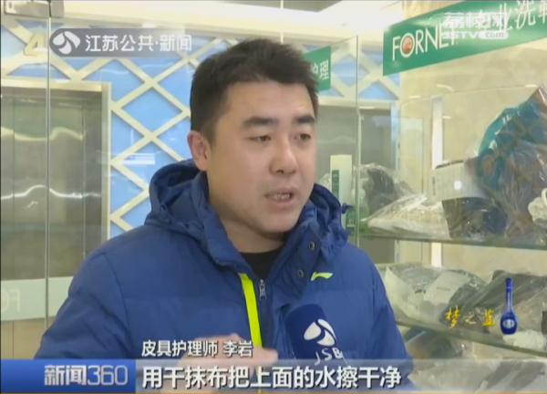 雪地靴怎么洗（雪地靴穿了就脏，脏了就扔？跟美女学两招，竟省下这么多钱！）