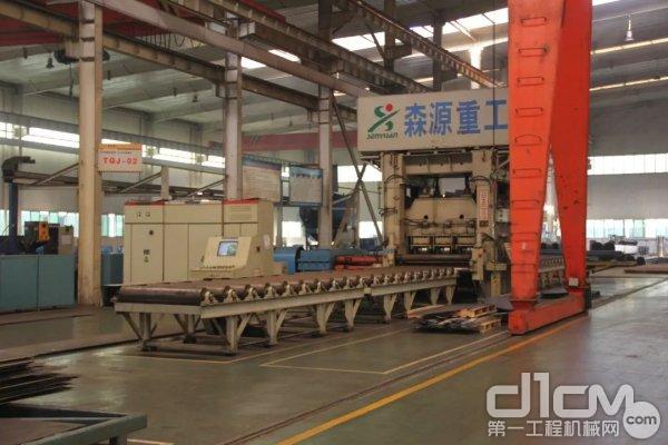 大开眼界！揭秘森源吊车大臂加工的11道工序！