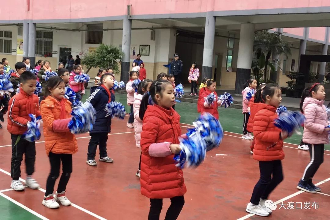 吵世界杯手抄报(直播预告｜下周一，大渡口区实验小学“我的足球世界杯”项目式学习闭幕式)