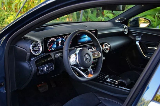 试驾奔驰A200L：新生代豪华轿车该有的样子它都有