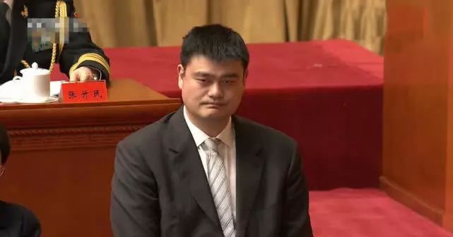 姚明是做什么的（改革先锋的荣誉，凭什么授予姚明？）-趣拿体育