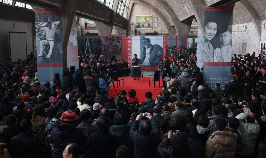 卡尔刘易斯史铁生（双腿和爱情二选一，我还是要选择爱情｜史铁生）