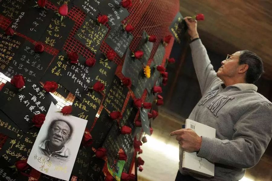 卡尔刘易斯史铁生（双腿和爱情二选一，我还是要选择爱情｜史铁生）