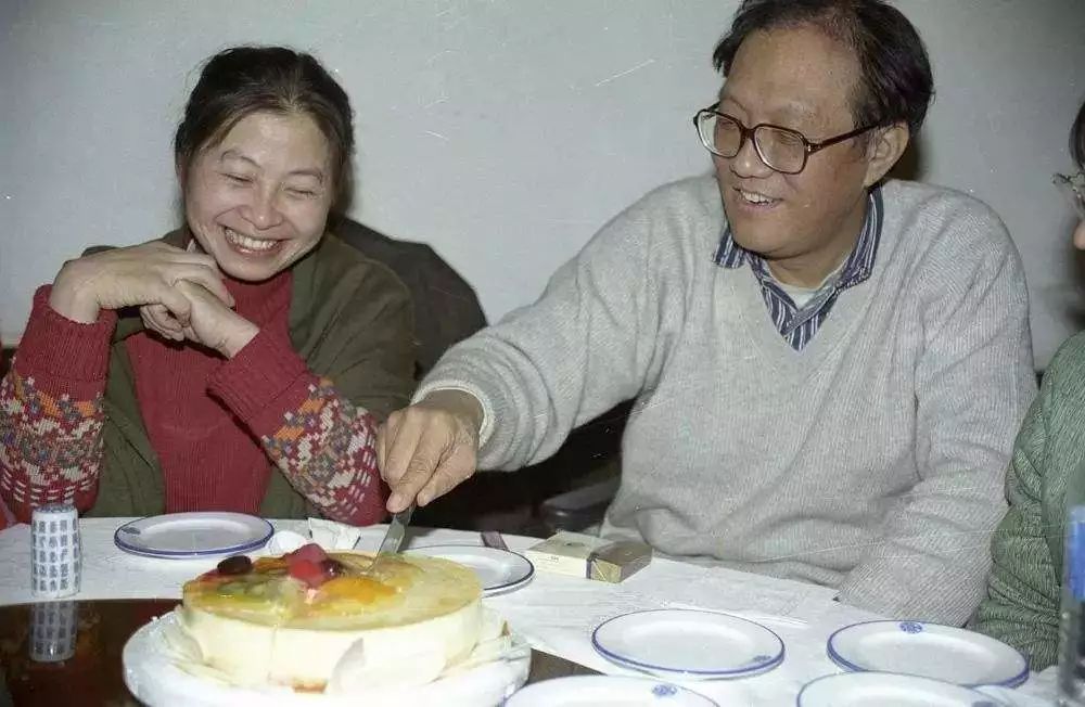 卡尔刘易斯史铁生（双腿和爱情二选一，我还是要选择爱情｜史铁生）