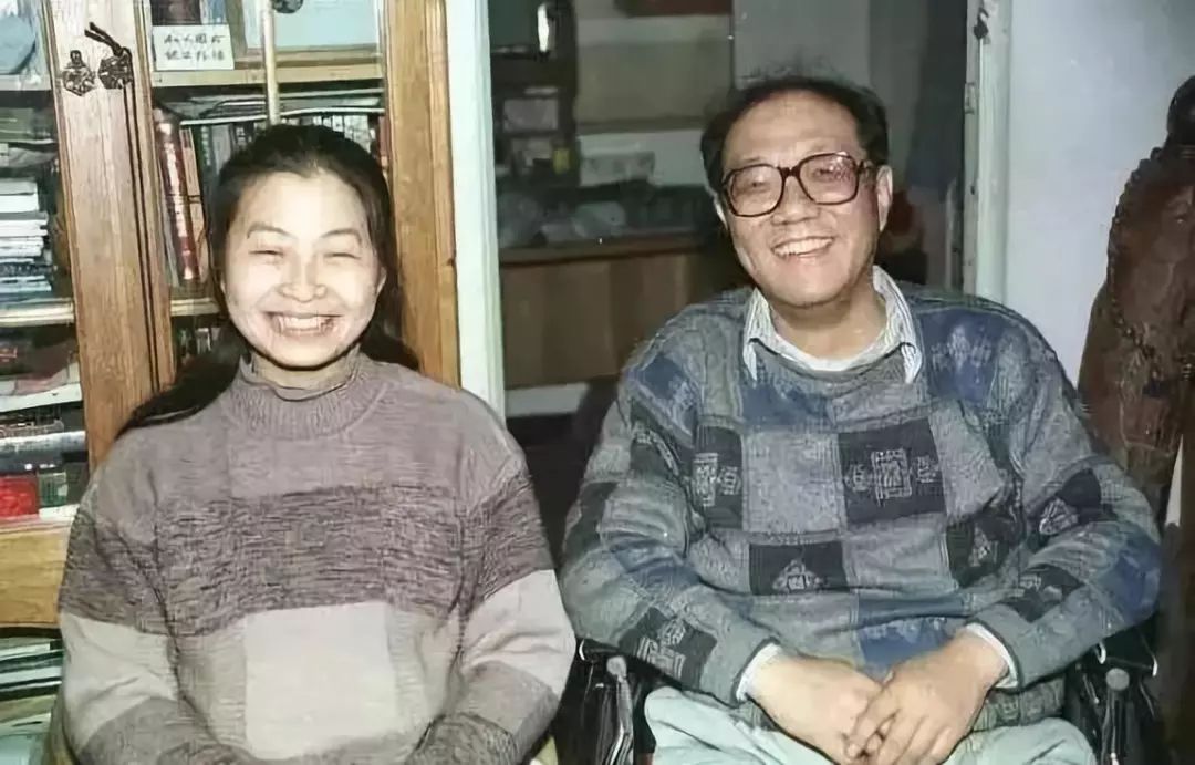 卡尔刘易斯史铁生（双腿和爱情二选一，我还是要选择爱情｜史铁生）