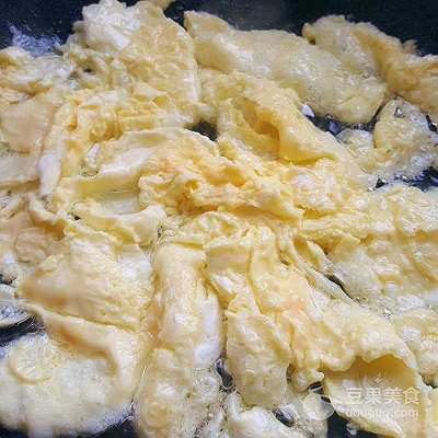 韭菜炒鸡蛋的做法,韭菜炒鸡蛋的做法步骤