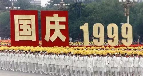 1999 年过去了，我很怀念她