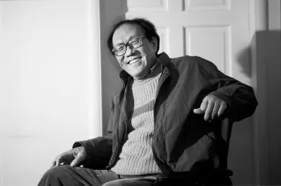 卡尔刘易斯史铁生（双腿和爱情二选一，我还是要选择爱情｜史铁生）-趣拿体育