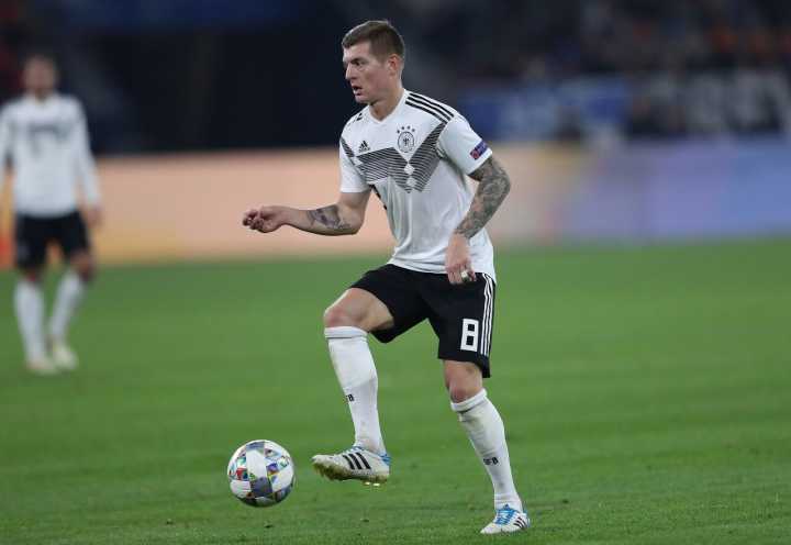 2018世界杯德国绝杀（官方：克罗斯圆月弯刀绝杀瑞典，当选德国年度最佳进球）-趣拿体育