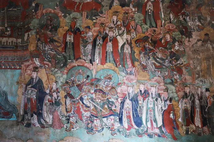 这有世界最庞大的佛教古建筑群，彩塑精彩纷呈，壁画宛若天宫