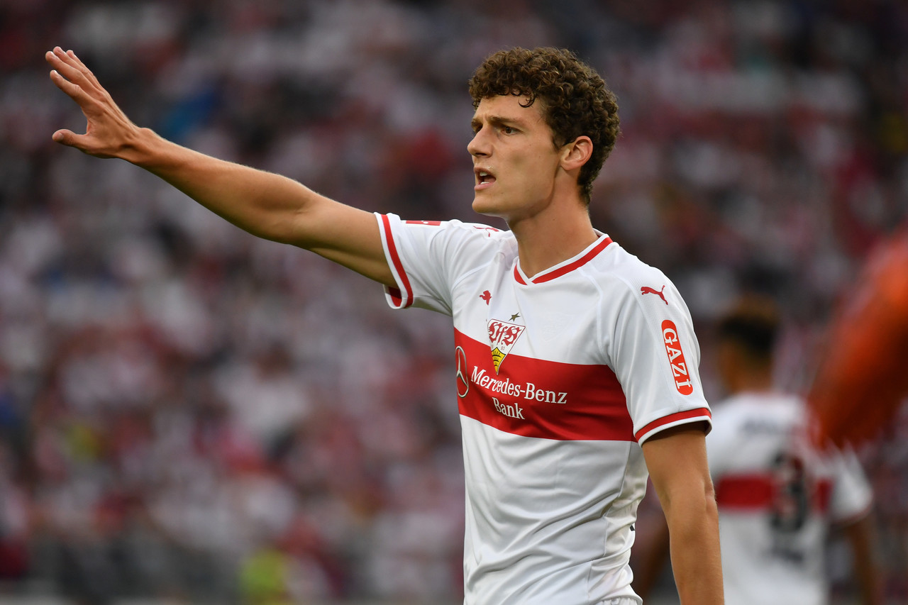 法国後卫帕瓦尔季後加盟(官方:拜仁签下后卫帕瓦尔 转会费3500万欧元)