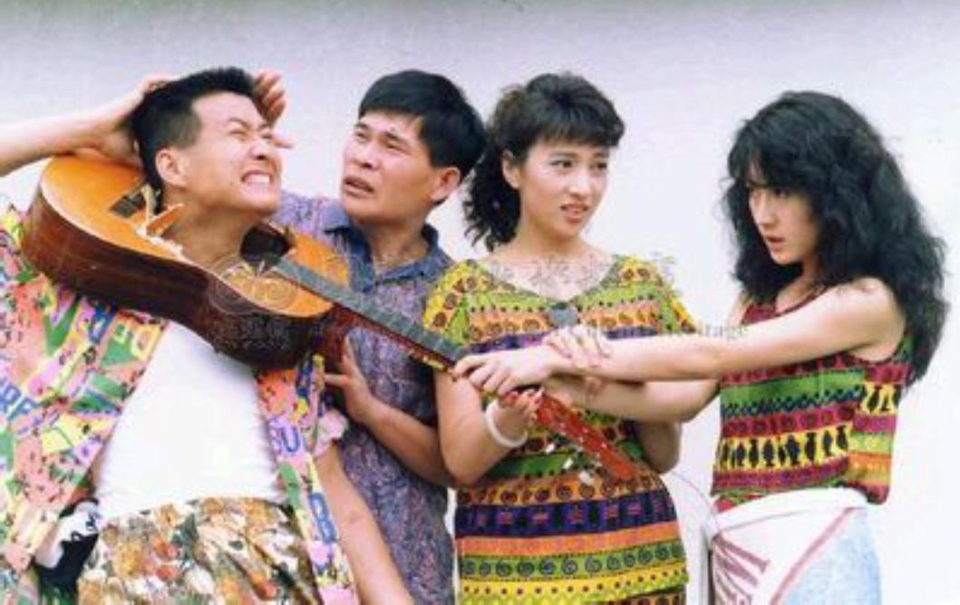 另一个曝光年龄的另一个戏剧有两个最美丽的印象“我在家里有一个仙女妻子”？
