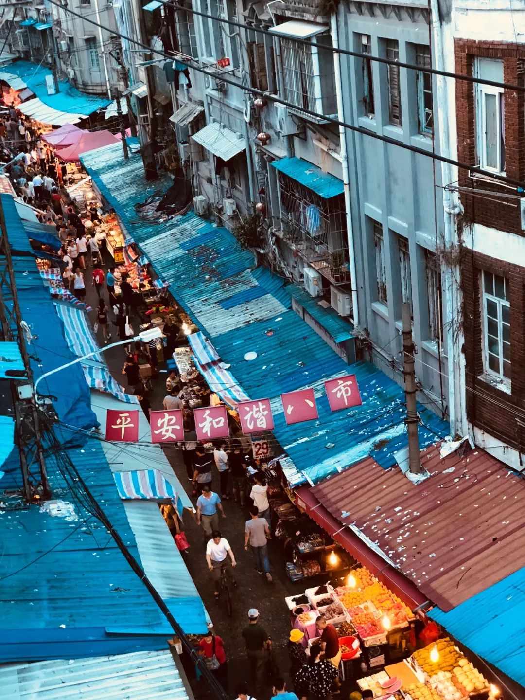 半年4个雨季谁能顶得住？独家套餐带你6折住洲际旗下酒店，躺床上看海晒太阳