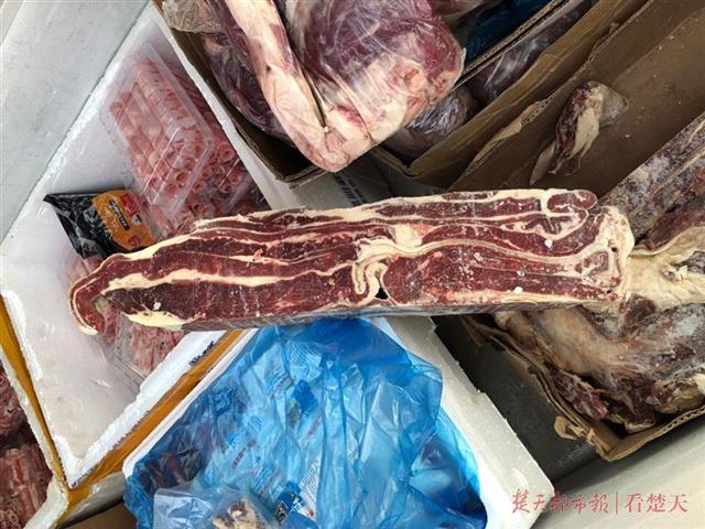 华中最大冷链批发市场开放零售，牛羊肉冻品比商超便宜二到三成