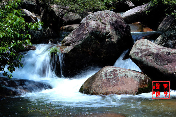 婺水之源—石门山峡谷