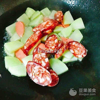 臘腸飯,臘腸飯的做法電飯煲